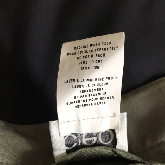 Olive Green Lightweight Capris / Pedal Pushers / Crops; Size 2 Petite - Picture 10 of 10